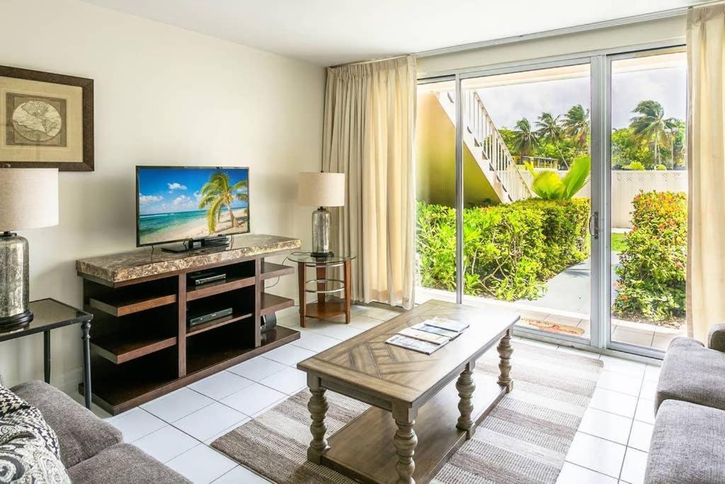 Beach Living At Island Pine Villas Blp George Town Exterior foto