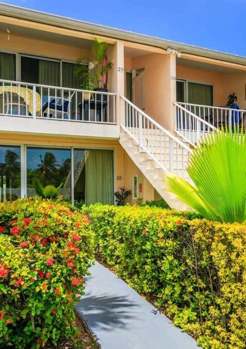 Beach Living At Island Pine Villas Blp George Town Exterior foto